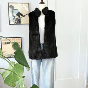 Chico's Black Faux Fur Vest Hip Length size Small with slit pockets